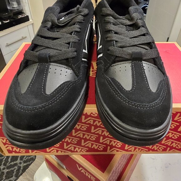 Vans Upland Skate Sneakers Shoes Black/White VN000D25B8C Men's Size 11 NEW - Picture 4 of 11